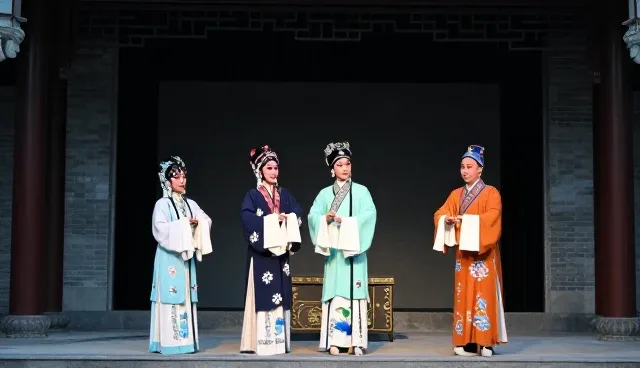 戏迷论坛运营:经典剧目在线观演的维护建议