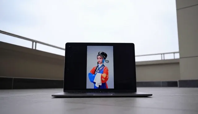 在线观演性能优化与适用场景探讨